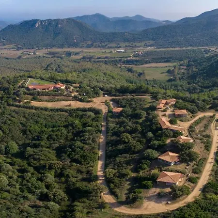 Casa di campagna Is Bisus