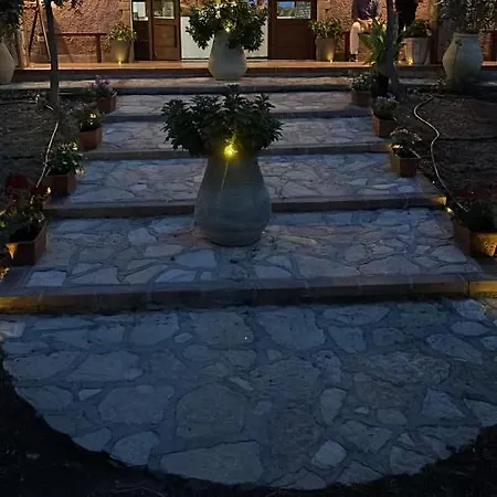 Is Bisus Country house