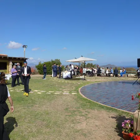 Is Bisus Country house Castiadas