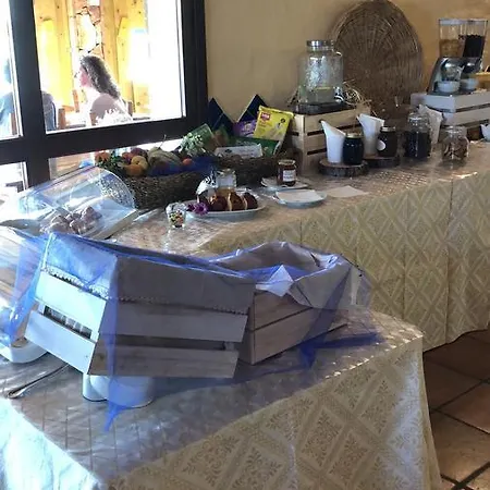 Is Bisus Country house Castiadas