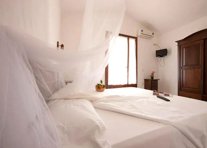 Is Bisus Hétvégi ház *